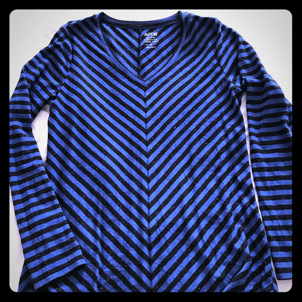 Long sleeve v-neck tunic